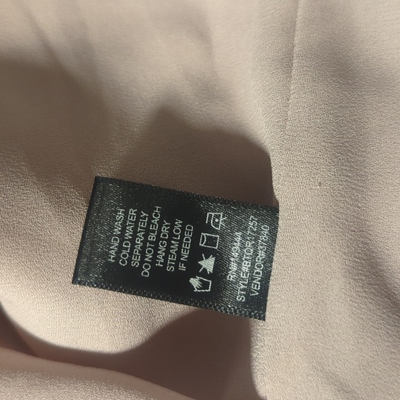 ✨50% OFF✨ NWT BKE Boutique embroidered chiffon blouse - Picture 8 of 10